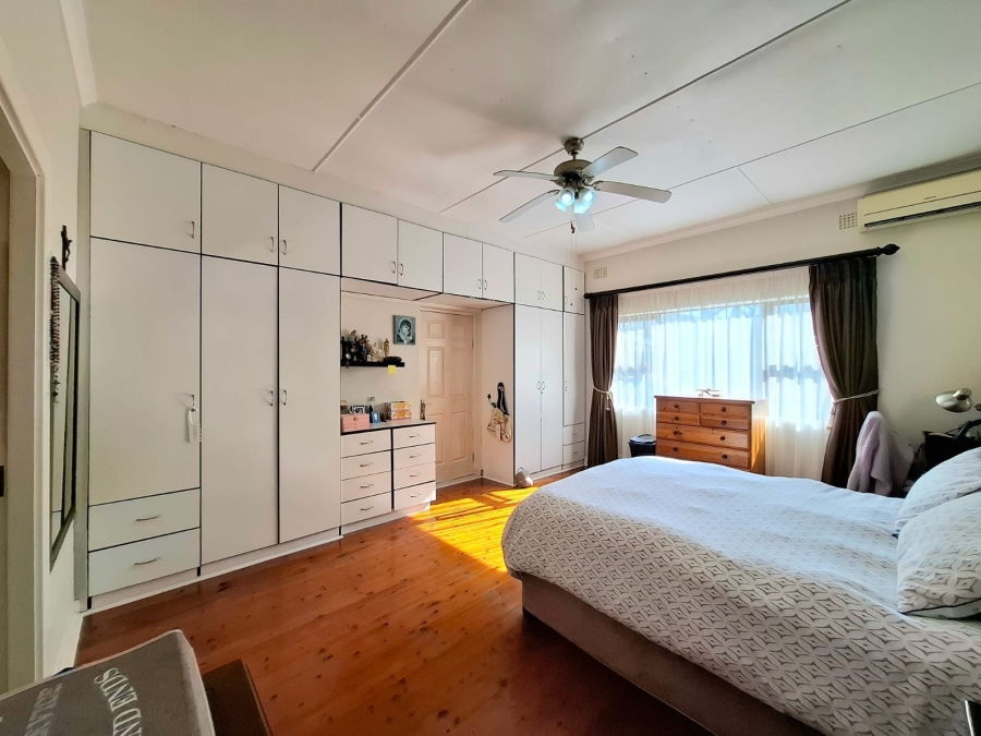 7 Bedroom Property for Sale in Gonubie Eastern Cape